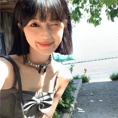 关于她的二三事